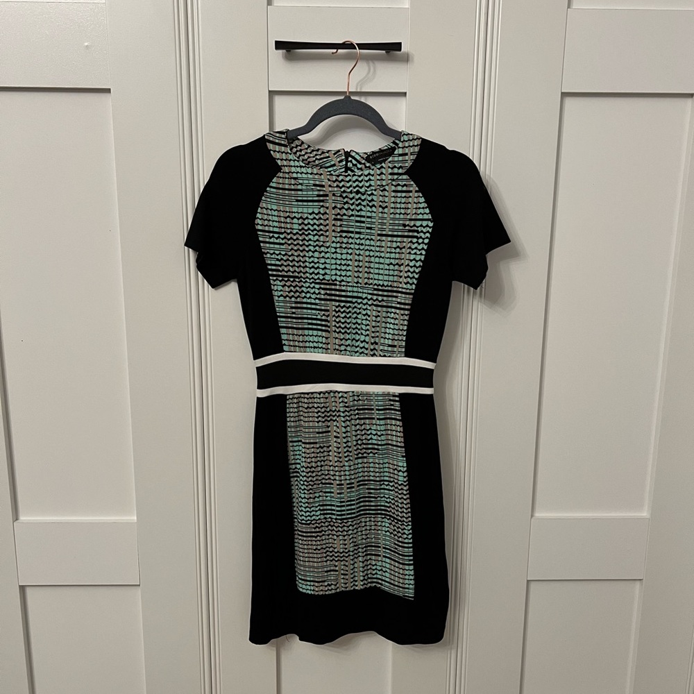 BCBG MAXAZRIA stretch sheath dress